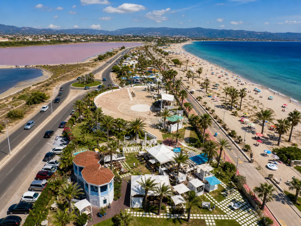 Poetto di Quartu, Quartu Sant'Elena — lungo litorale sabbioso con acqua chiara e stagno retrostante
