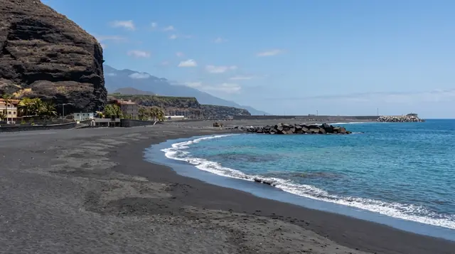 Puerto de Tazacorte — La Palma