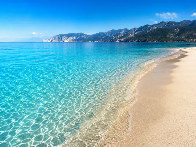 Funtanamare, Gonnesa — acqua trasparente con vista sul Pan di Zucchero