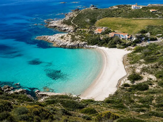 La Bobba, Carloforte — cala con sabbia bianca e acqua cristallina