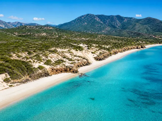 Scivu, Arbus — lunga spiaggia selvaggia con dune e acqua cristallina