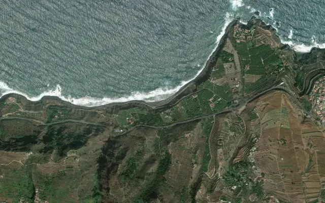 Vista satellitare della costa intorno alla spiaggia