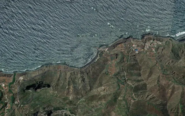 Satellitenansicht der Küste rund um den Strand