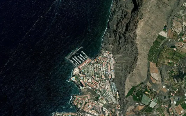 Vista satellitare della costa intorno alla spiaggia